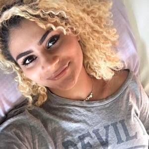 Meet your Posher, Danielle